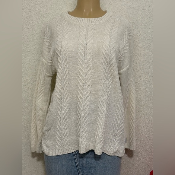 Orvis Sweaters - Orvis White Cable Knit Sweater